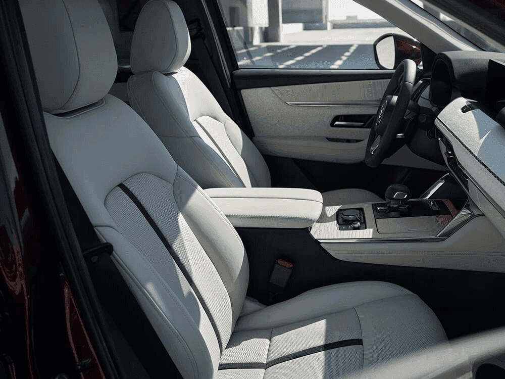 Habitacle du Mazda CX-90 MHEV 2025